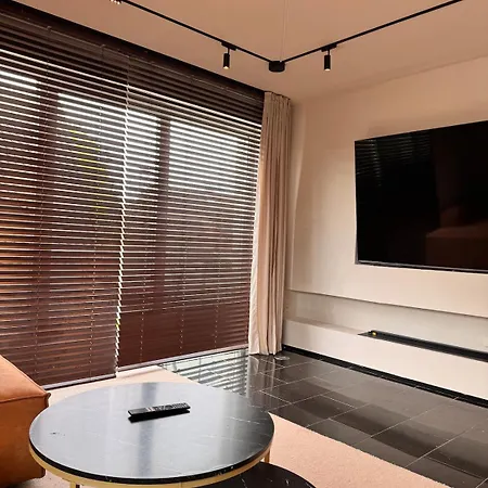 -sauna-massage Chair-free Parking