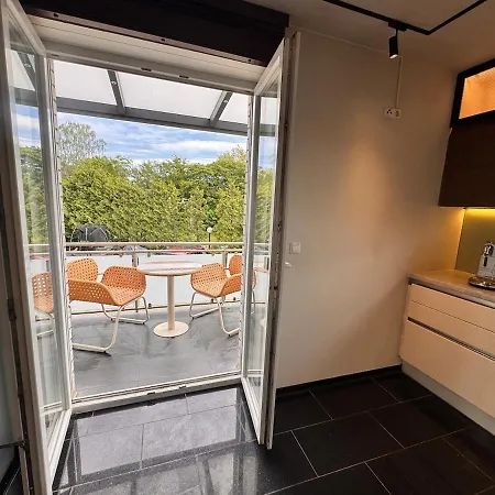 -sauna-massage Chair-free Parking *