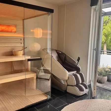 Appartement -sauna-massage Chair-free Parking *